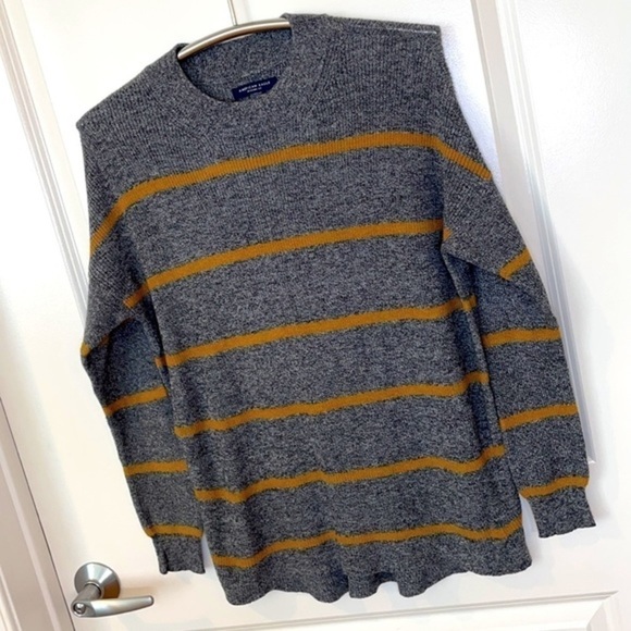 AMERICAN EAGLE OUTFITTERS | Women’s Gray & Orange Horizontal Striped XS Sweater - Picture 3 of 5